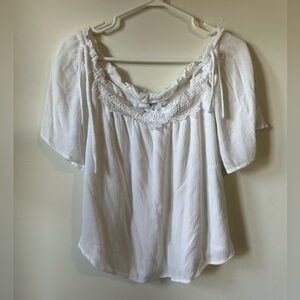 Guess White Off/On The  Shoulder Top